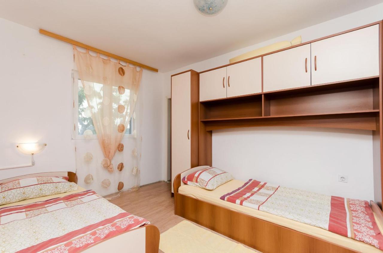 Apartments Albina Lopar Buitenkant foto